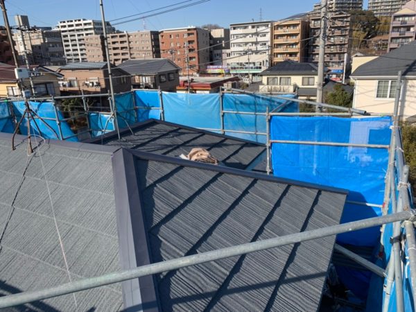 リフォーム施工中屋根重ね葺き、外壁塗装【111】横浜市都筑区K様